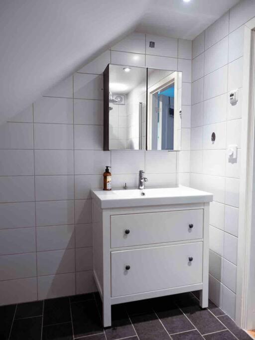 A Lovely Bright Apartment With It'S Own Entrance Kungsbacka Zewnętrze zdjęcie